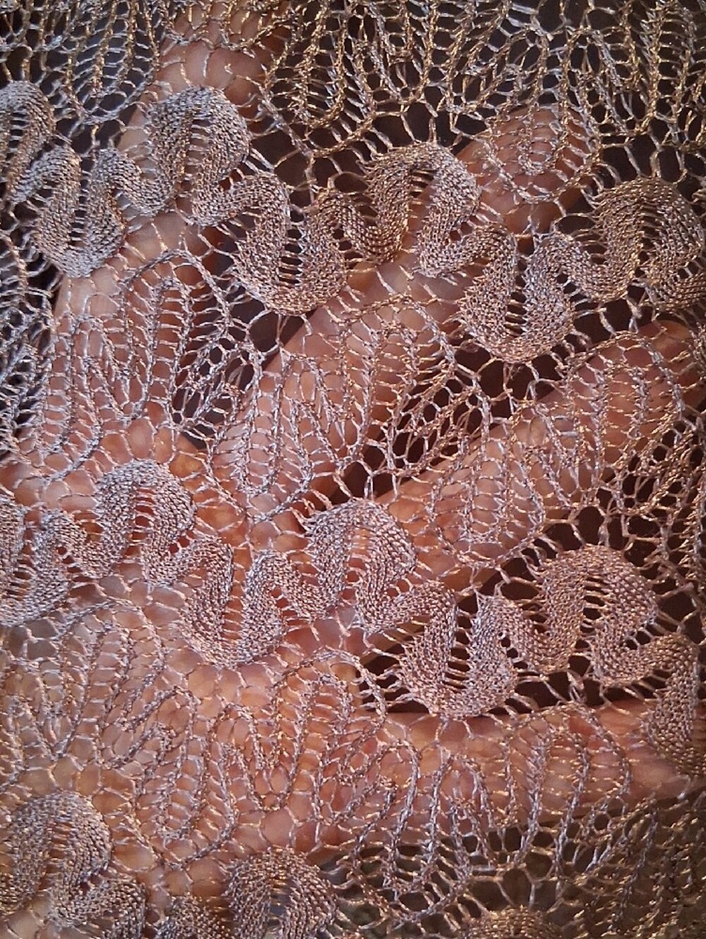 Lavish mauve lace overlay blouse - Picture 4 of 5
